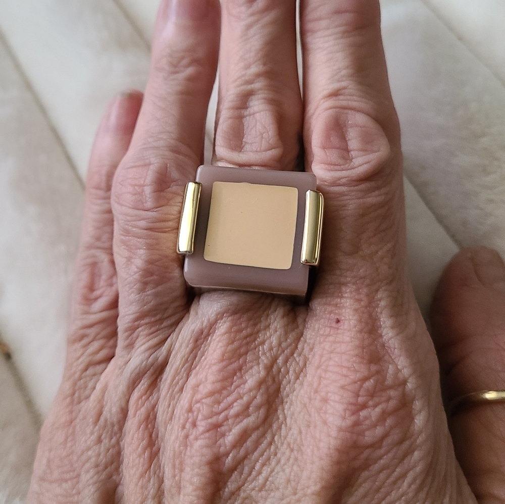 NEW Jewelmint Gold, Silver,Pink,Tan Statement Ring